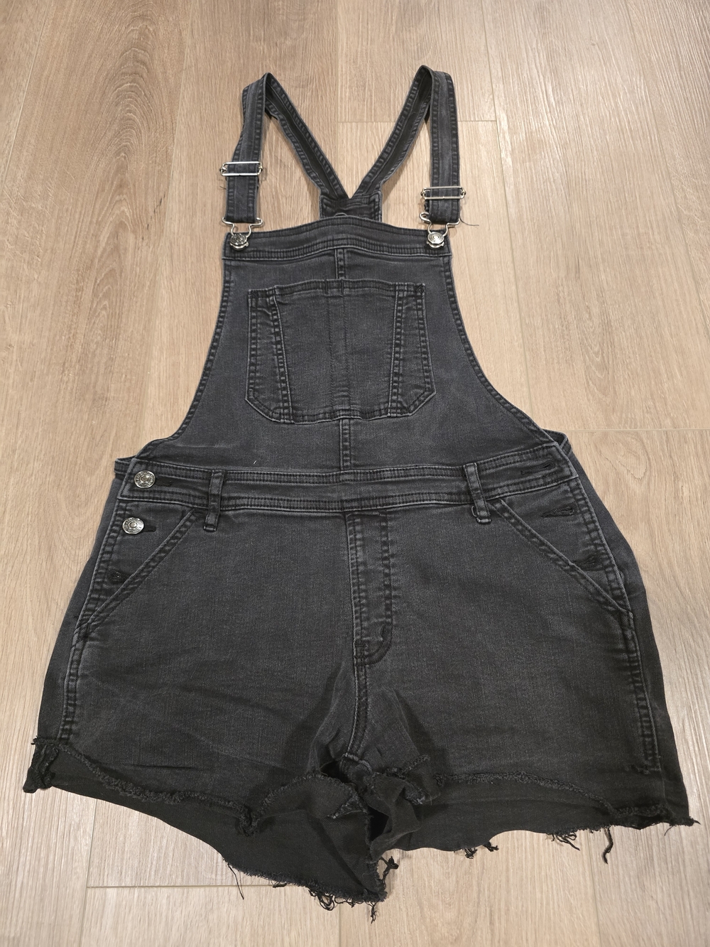 Abercrombie & Fitch Black Denim Shortalls Distressed Raw Hem Size Small‎
